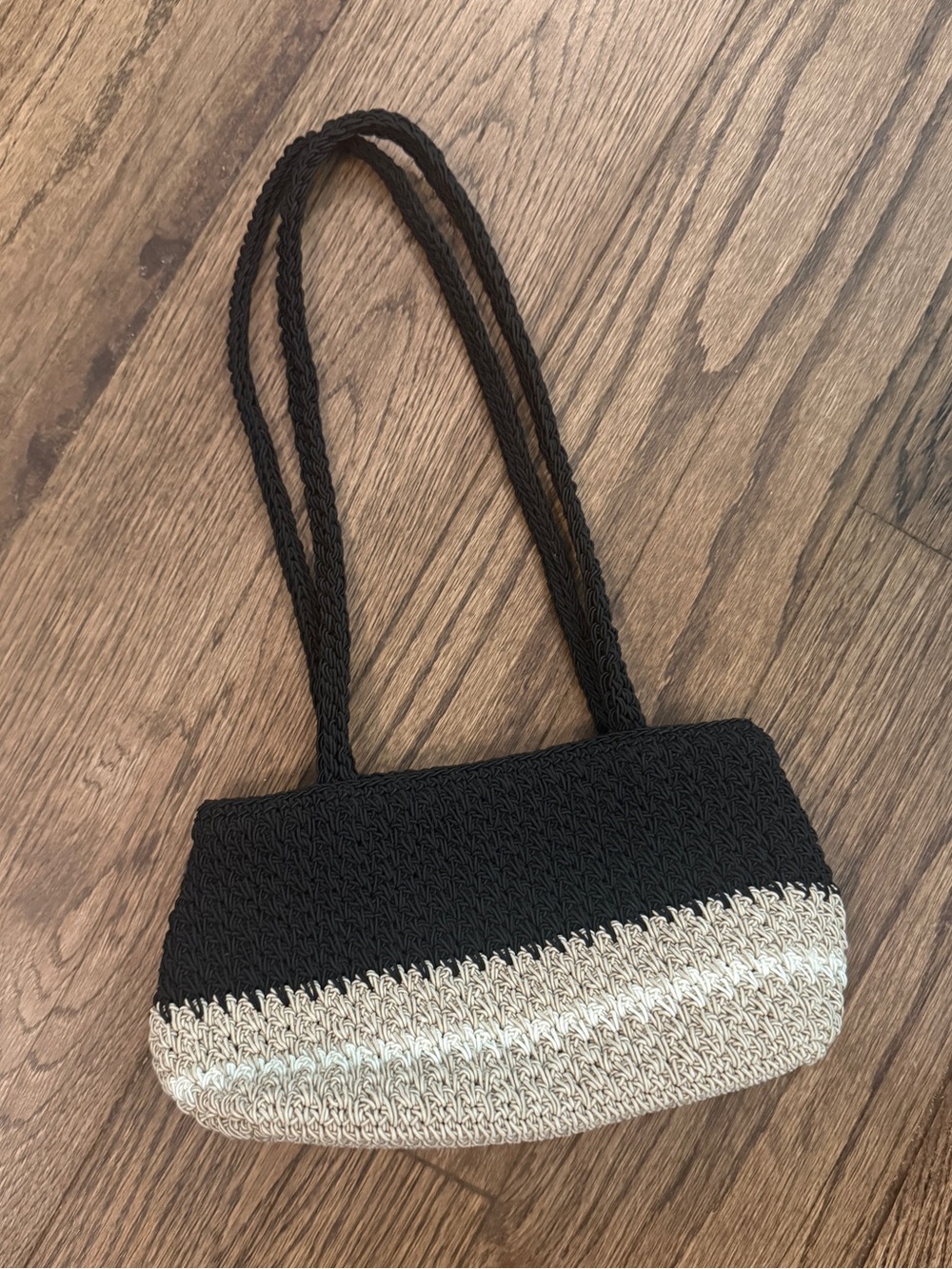 Liz Claiborne Pocketbook